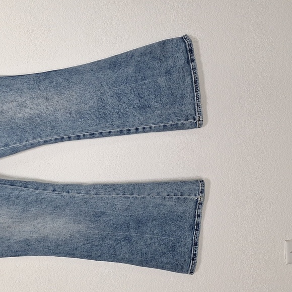 Flying Monkey Streetwear High Rise Super Flare Asymmetrical Button Fly Jeans- 30 - Picture 5 of 15